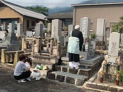 お墓の再建工事