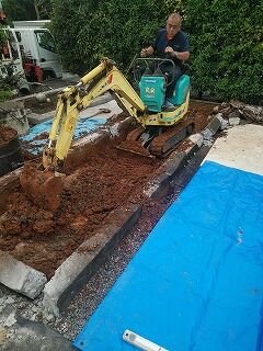 墓石の再建工事