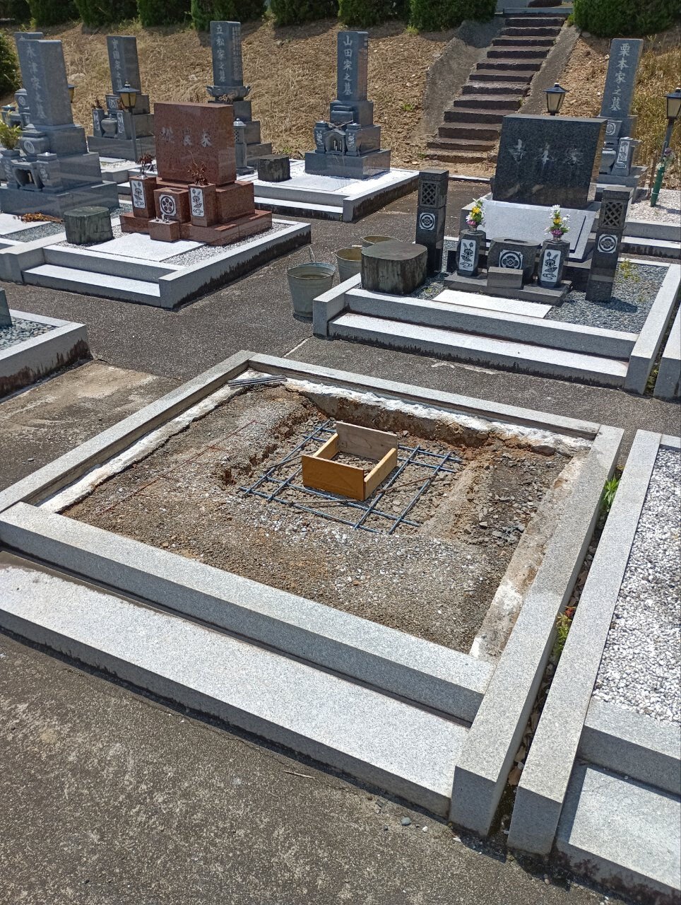 愛知県名古屋市の平和公園から岐阜県海津市南濃町の真正寺霊苑へ