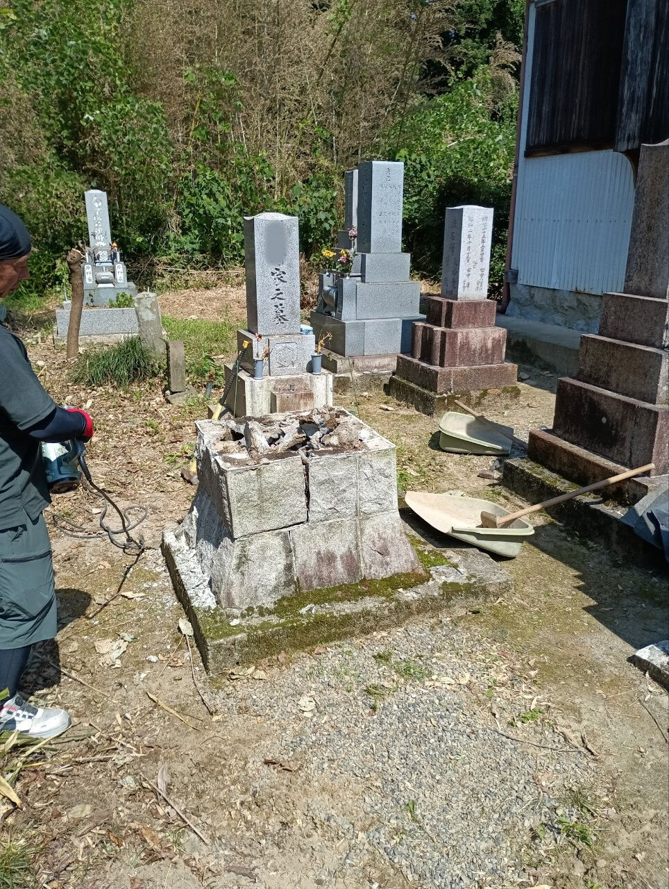 墓石の移設工事を承りました