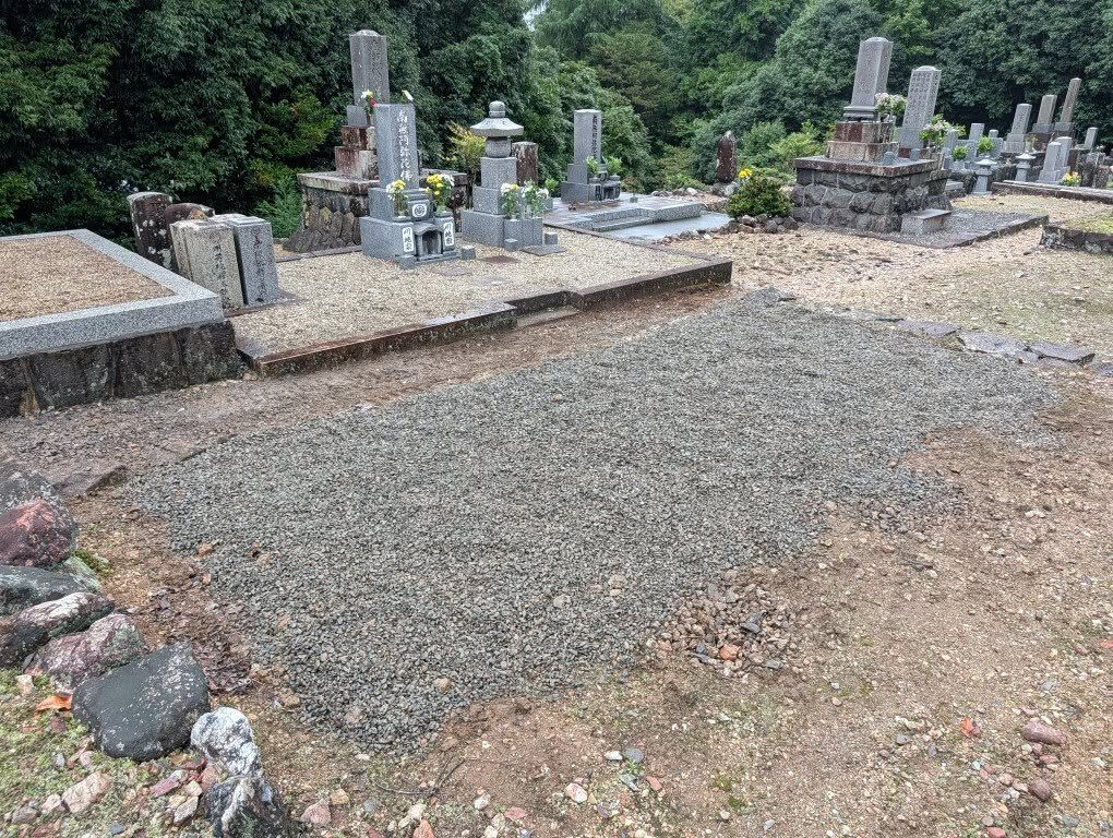 墓石の撤去を行いました