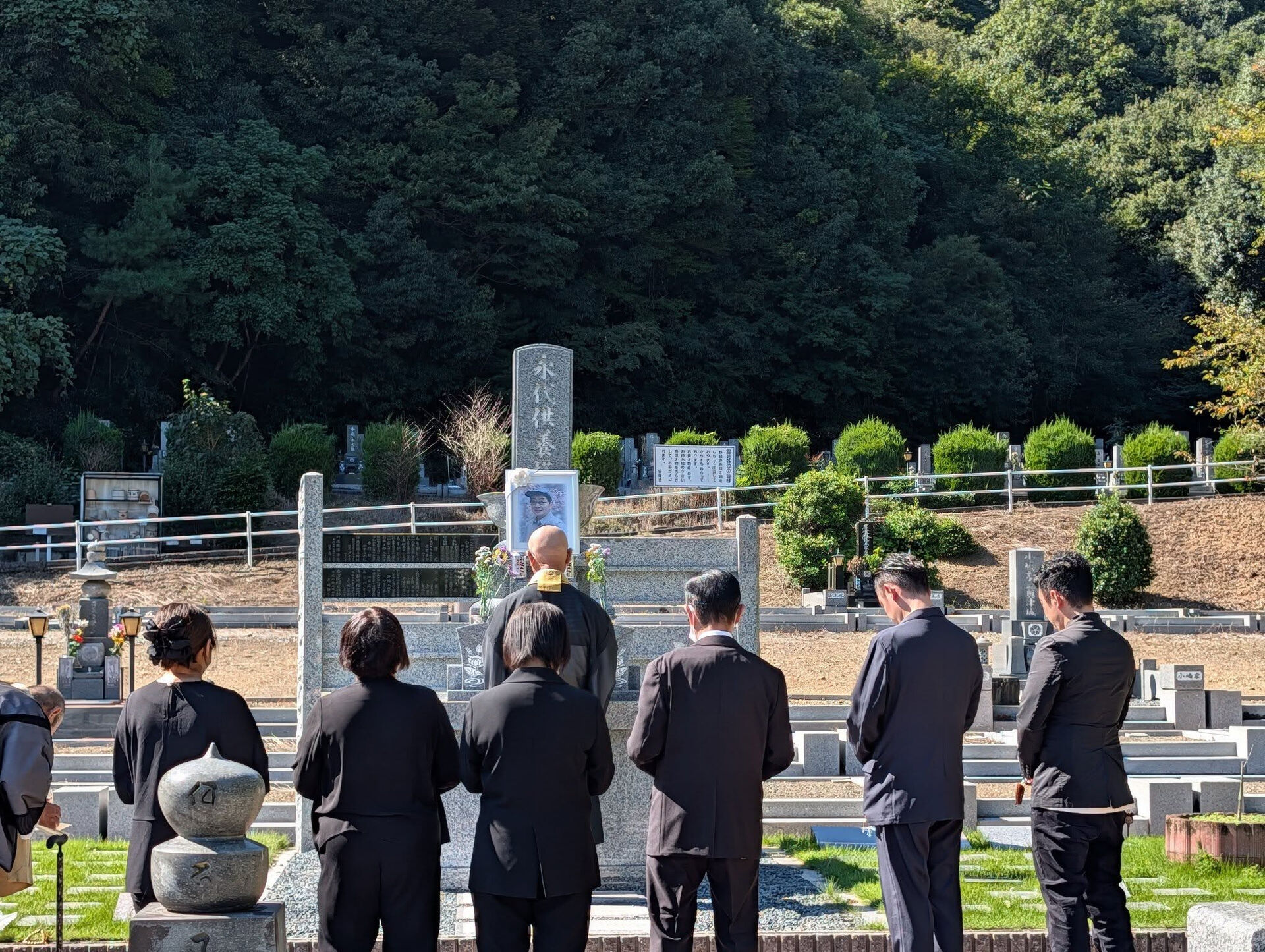 秋の日差しのなか、静かな自然に包まれて