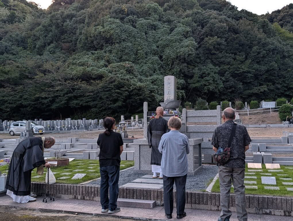 墓じまいのご依頼をいただき、養老町の宇田墓地での閉眼法要に立